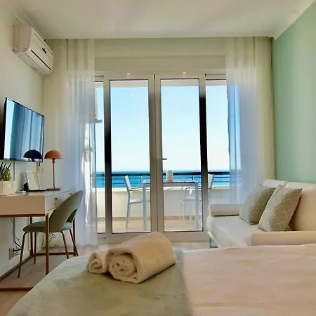 Sea Lovers - Sea Front - Apartment *